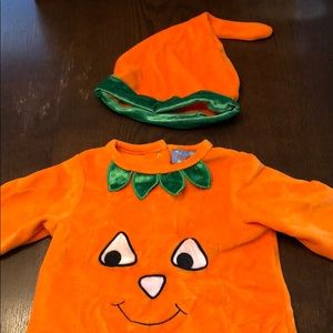 Vintage pumpkin costume